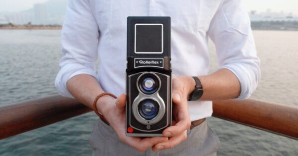 Máy Ảnh Rolleiflex (TLR)