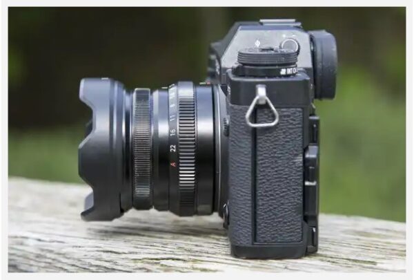 Ống kính FUJINON XF16mmF2.8 R WR là sự kết hợp hoàn hảo giữa thiết kế nhỏ gọn