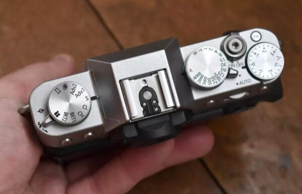 Fujifilm X-T20 được tích hợp nhiều chế độ giả lập màu phim