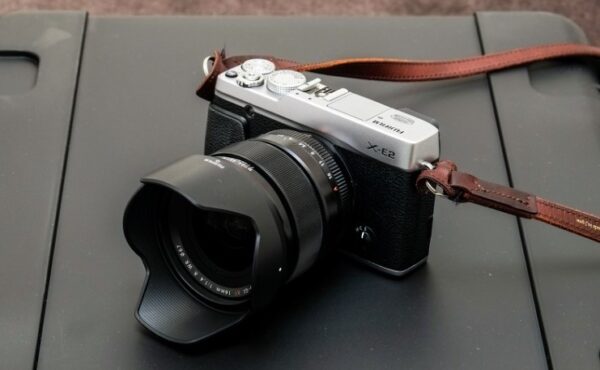Fujifilm XF 16mm f/1.4 R WR được trang bị hệ thống lấy nét tự động với động cơ tốc độ cao
