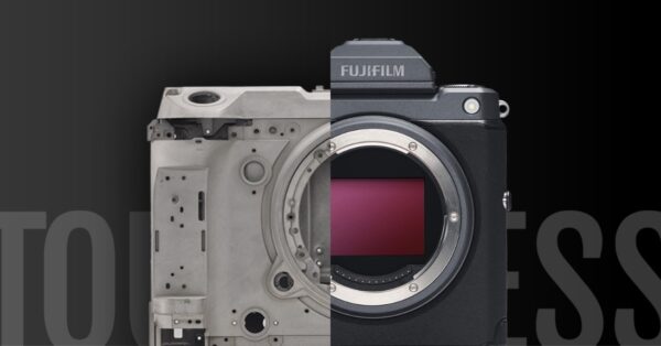 Fujifilm GFX 100 được chế tạo từ hợp kim magie