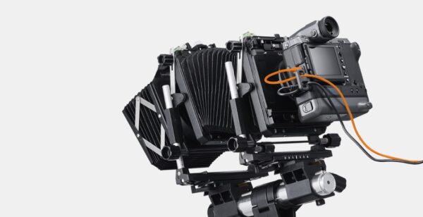 Fujifilm GFX 100 không chỉ mạnh mẽ về mặt kỹ thuật