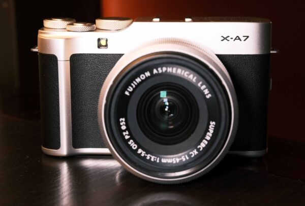 Fujifilm X-A7 cũng không thể thiếu các chế độ Mô phỏng phim đặc trưng của Fujifilm