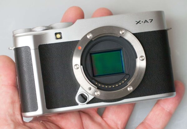 X-A7 không chỉ dừng lại ở việc chụp ảnh mà còn thể hiện khả năng quay video đáng nể