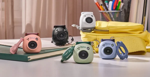 Fujifilm đã tái định nghĩa khái niệm về sự nhỏ gọn với Instax Pal