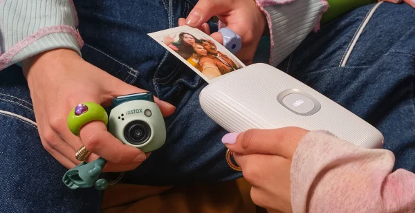 Instax Pal có thể kết nối và in ảnh từ các dòng máy in di động như Instax Link