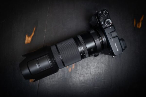 Ống kính Fujifilm GF 100-200mm f/5.6 R LM OIS WR còn tương thích với bộ chuyển đổi từ xa GF 1.4X TC WR