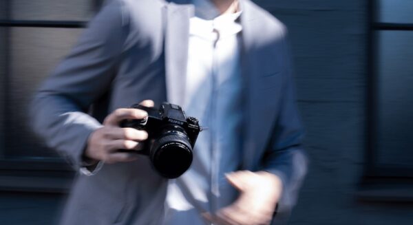 GFX 100S cung cấp nhiều tính năng nổi bật như mô phỏng film của Fujifilm
