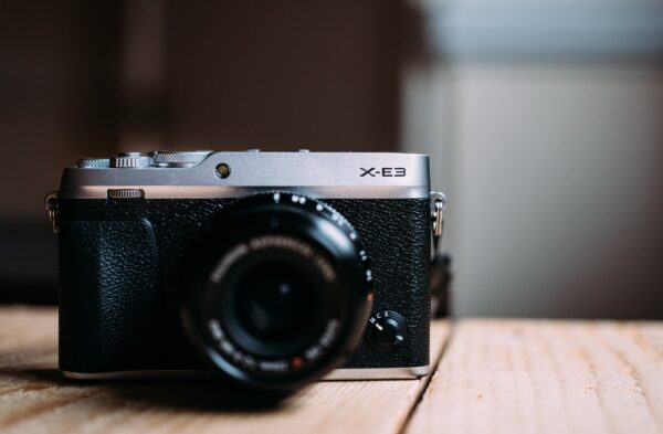 Fujifilm X-E3 sở hữu kính ngắm điện tử với độ phóng đại 0.62x