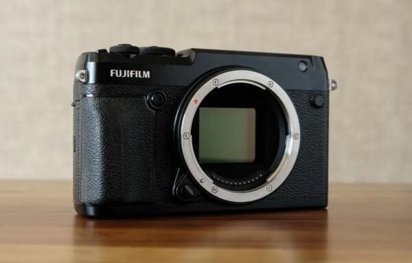 Fujifilm GFX 50R, mẫu máy ảnh medium format mới nhất từ Fujifilm