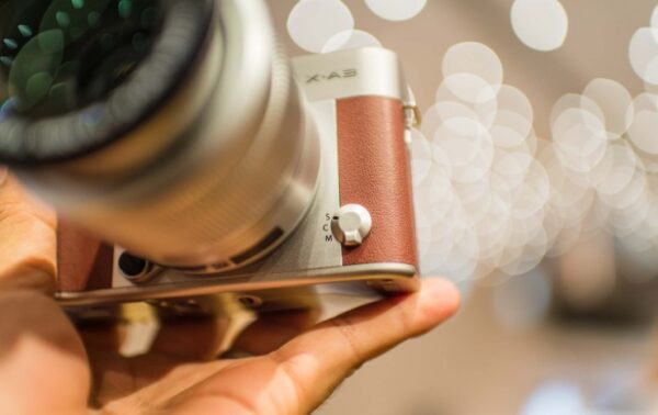 Đi kèm với thân máy Fujifilm X-A3 là ống kính XC 16-50mm F3.5-5.6 OIS II