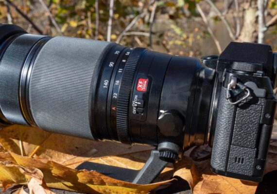 Ống kính FUJIFILM XF 50-140mm f/2.8 R LM OIS WR tích hợp cổ chân máy