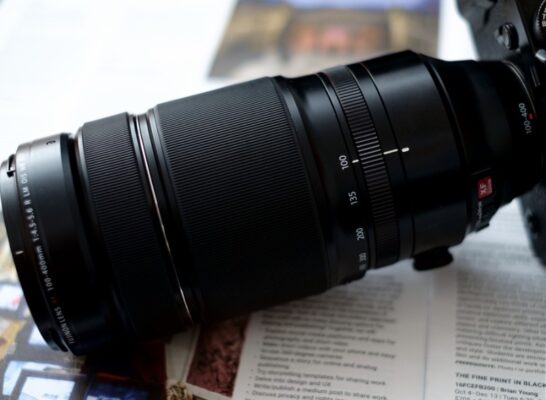 Fujifilm XF 100-400mm f/4.5-5.6 R LM OIS WR được trang bị hệ thống ổn định hình ảnh quang học