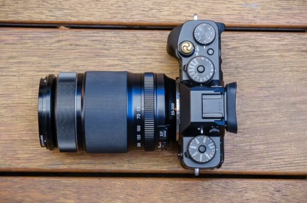 Fujifilm XF 55-200mm f/3.5-4.8 R LM OIS là một trong những ống kính zoom tele hàng đầu của Fujifilm