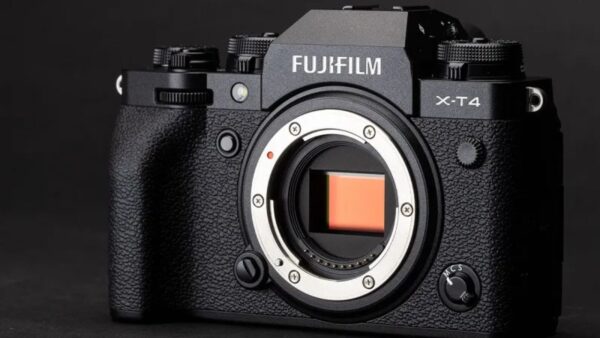 Fujifilm X-T4: Cao Cấp Trong Tầm Tay