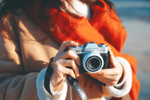 Hiệu suất quang học của TTArtisan 27mm f/2.8 không hoàn hảo ở f/2.8