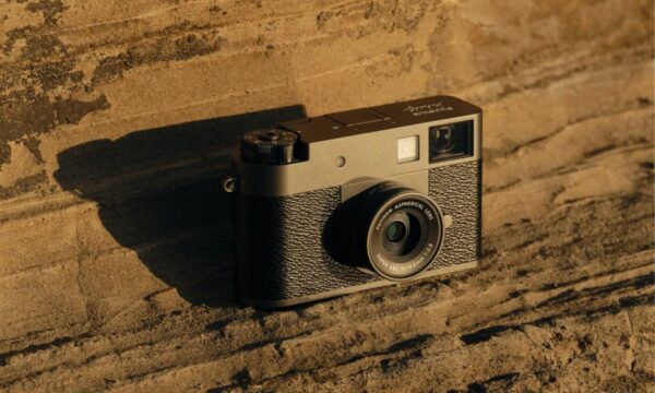 FUJIFILM X Half tích hợp 13 chế độ Film Simulation